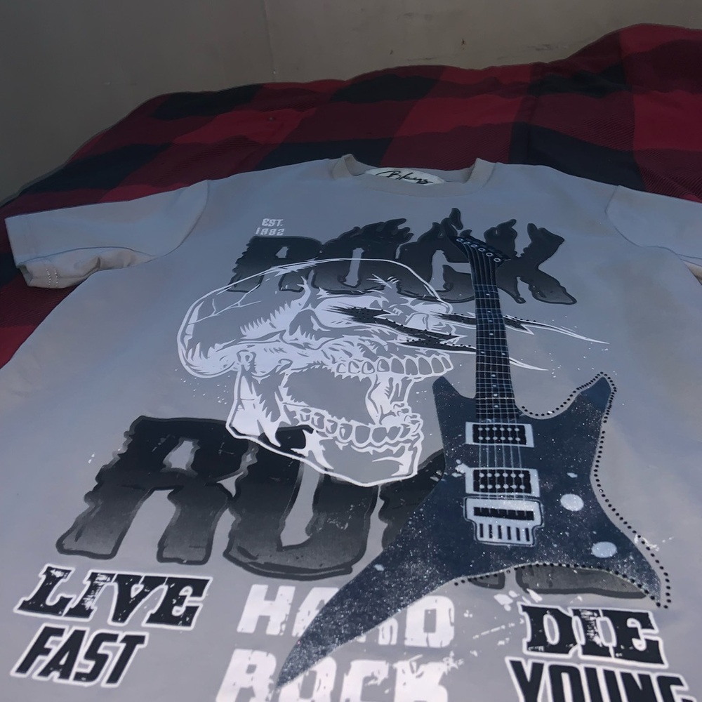 Gray Short Sleeve Tee with Rock Graphic